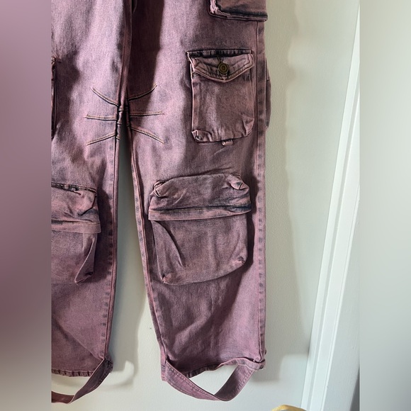 AKIRA Dusty Pink Cargo Pants - Picture 4 of 7